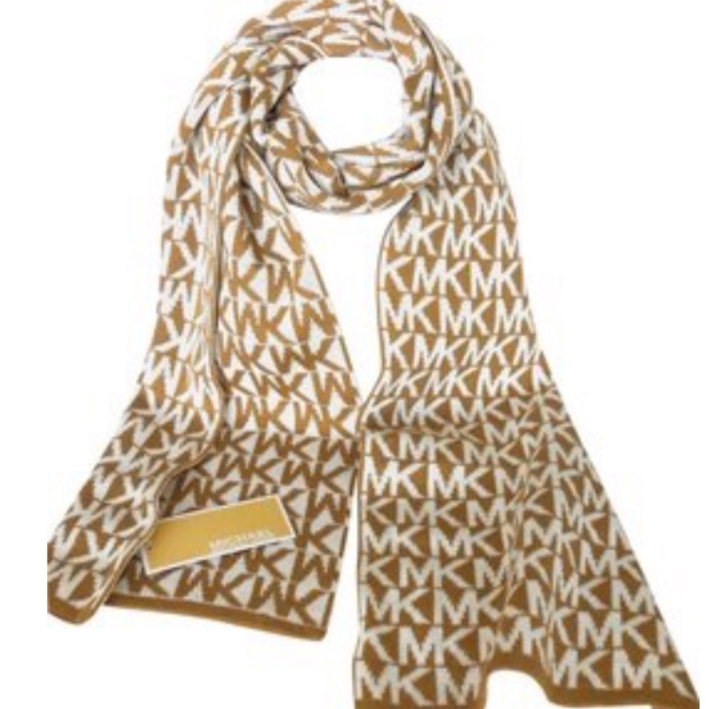 BRAND NEW Michael Kors scarf